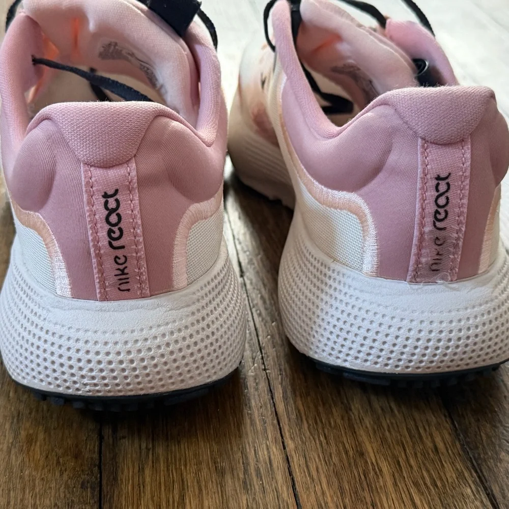 Size 6.5 - Nike React Escape Run Sail Pink Glaze W - Picture 5 of 9